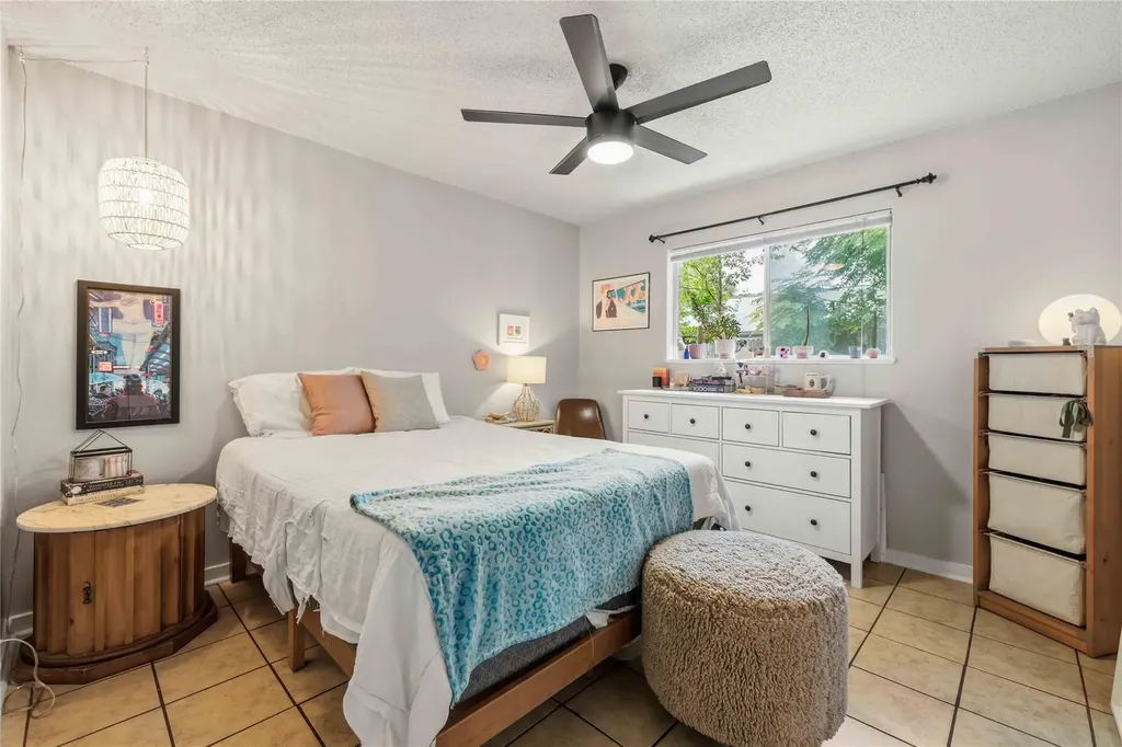 3305 Dolphin Drive Austin TX 78704