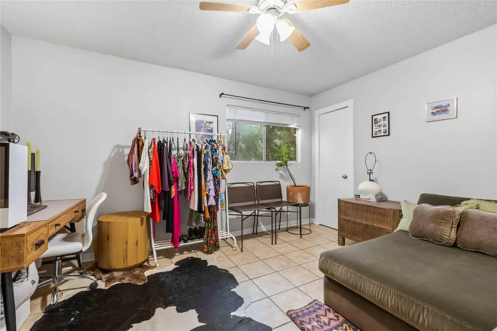 3305 Dolphin Drive Austin TX 78704