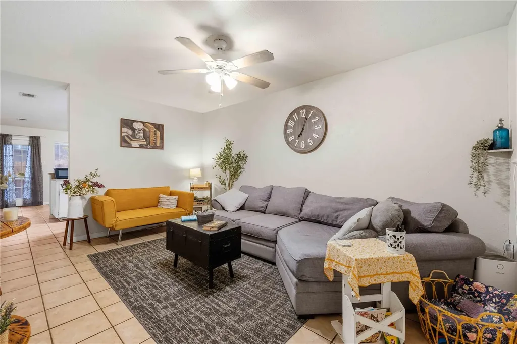 3305 Dolphin Drive Austin TX 78704