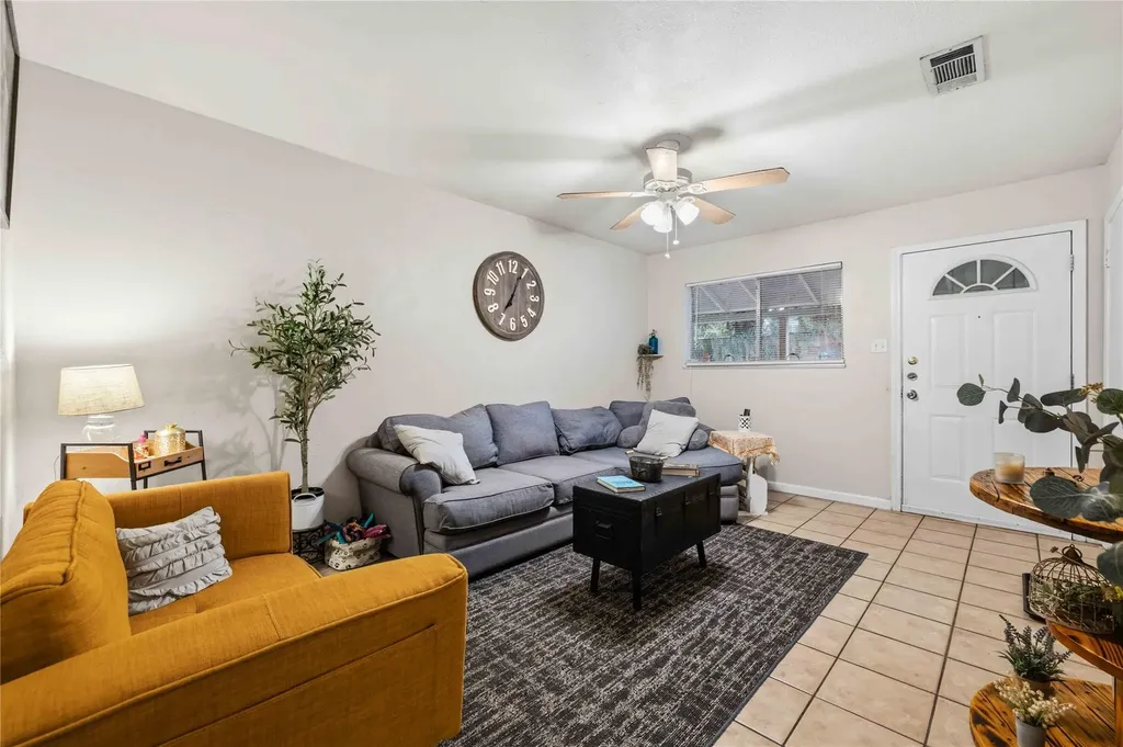 3305 Dolphin Drive Austin TX 78704