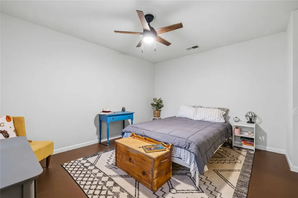 3305 Dolphin Drive Austin TX 78704