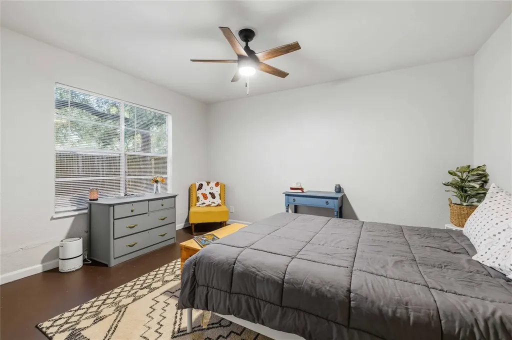 3305 Dolphin Drive Austin TX 78704