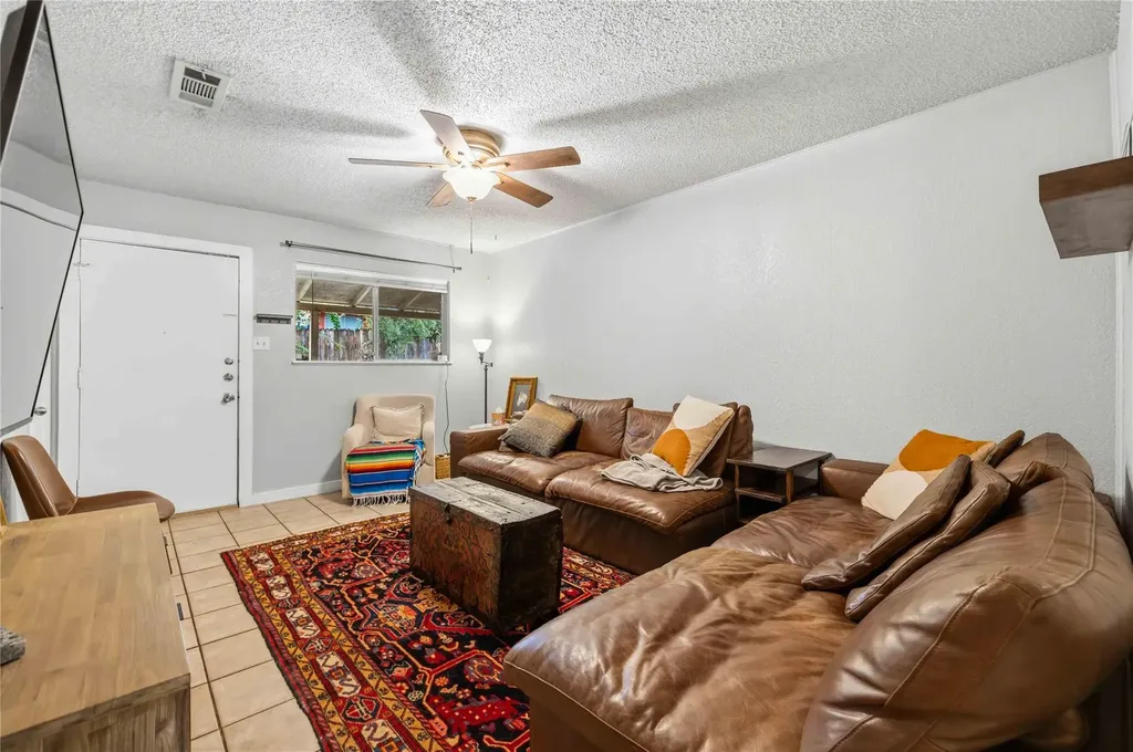 3305 Dolphin Drive Austin TX 78704