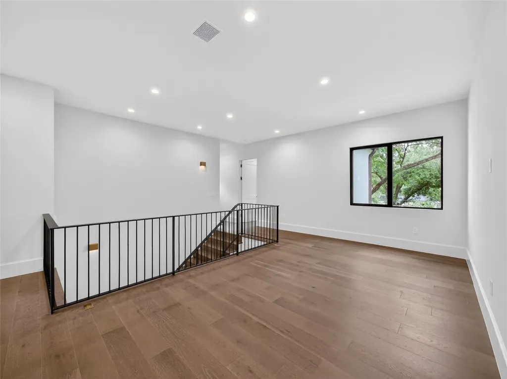 5 Scott Crescent Austin TX 78703