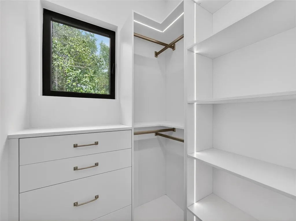 5 Scott Crescent Austin TX 78703