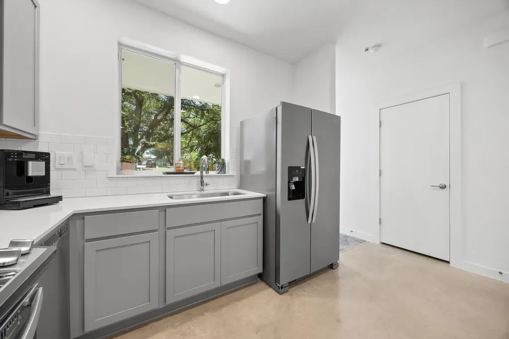 814 N Bluff Drive Austin TX 78745