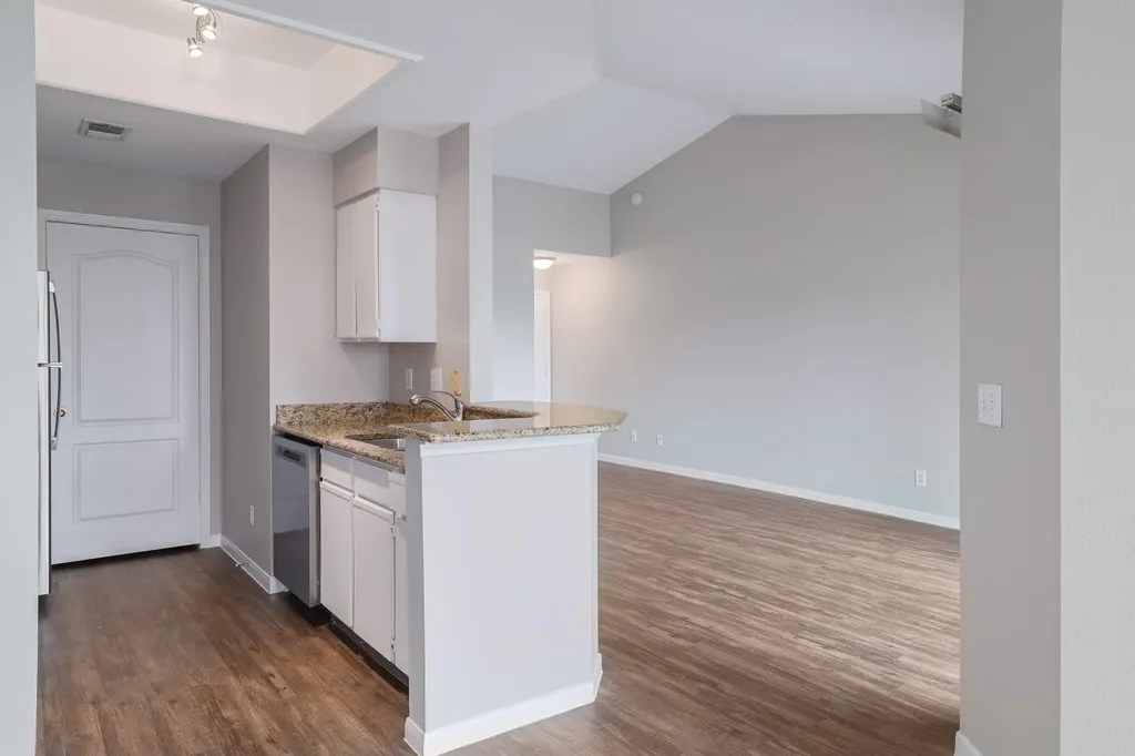 6000 Shepherd Mountain Cove Austin TX 78730
