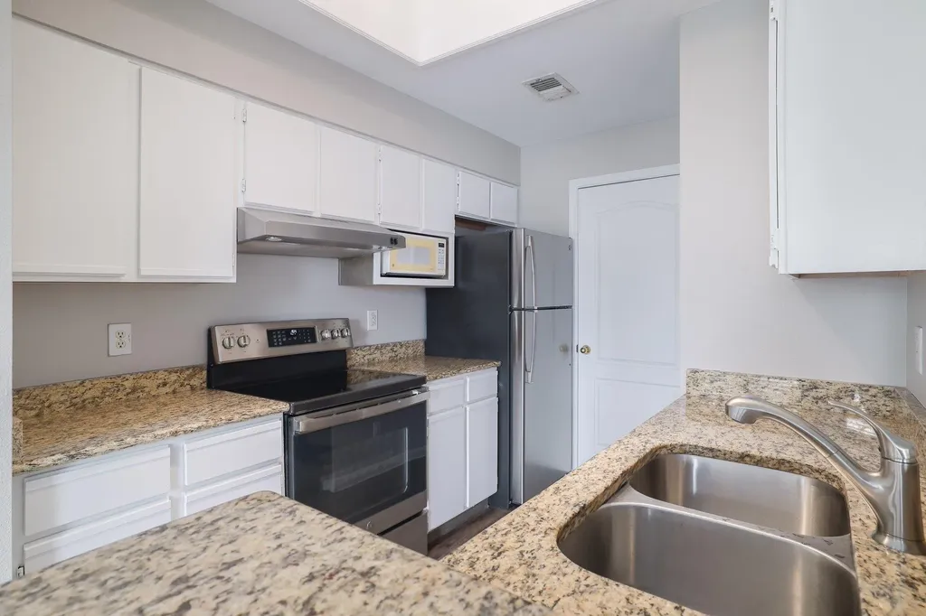 6000 Shepherd Mountain Cove Austin TX 78730