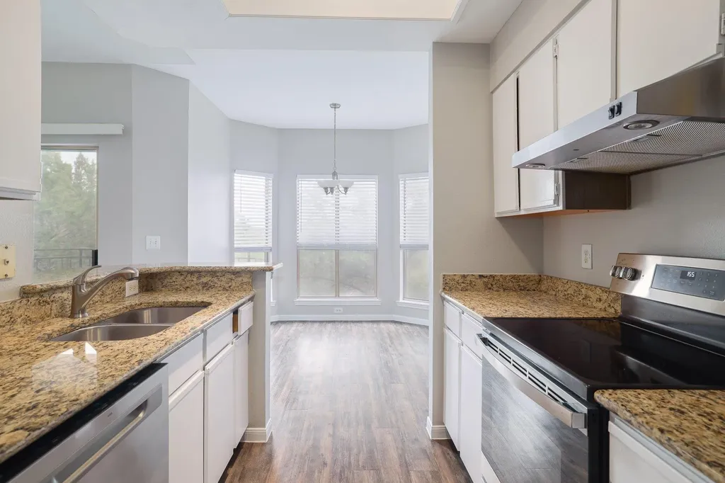 6000 Shepherd Mountain Cove Austin TX 78730
