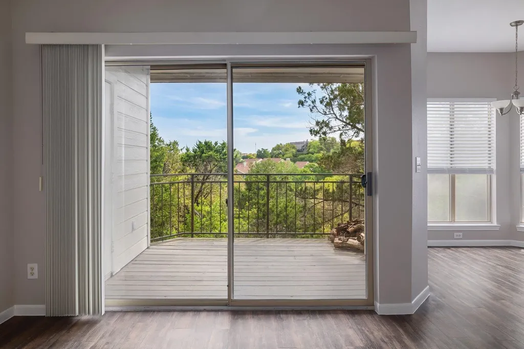 6000 Shepherd Mountain Cove Austin TX 78730
