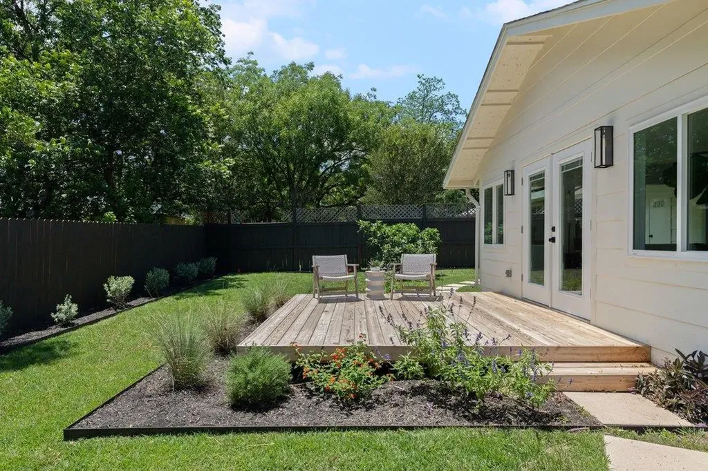 409 Thistlewood Drive Austin TX 78745