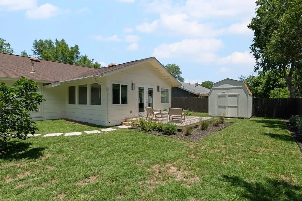 409 Thistlewood Drive Austin TX 78745