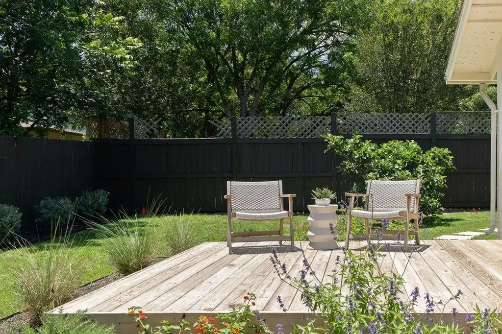 409 Thistlewood Drive Austin TX 78745