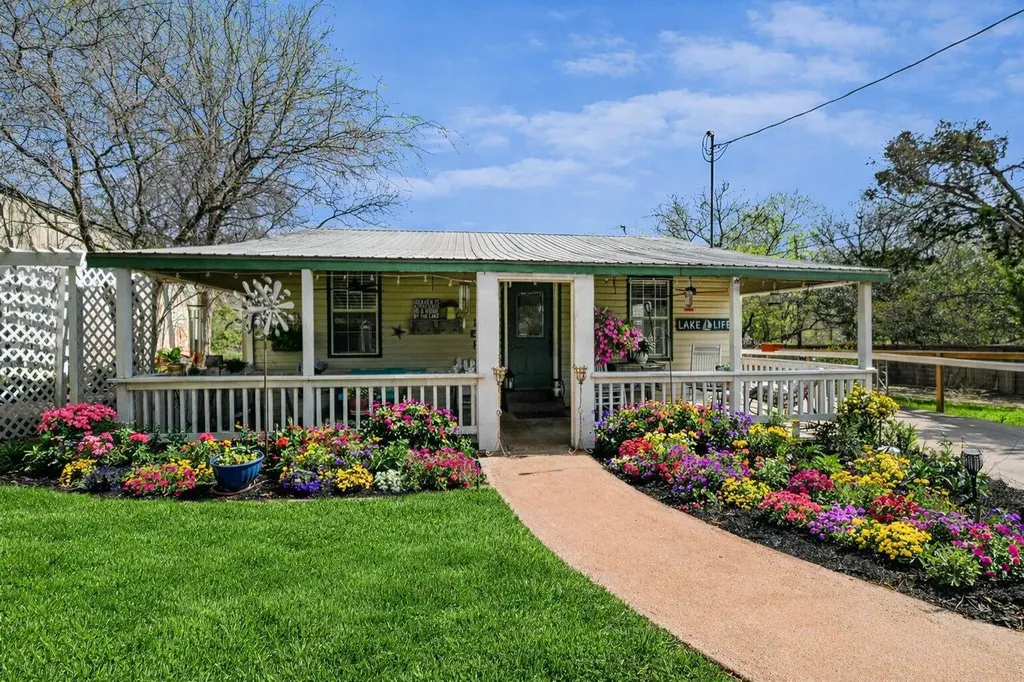 17009 E Darleen Drive Leander TX 78641