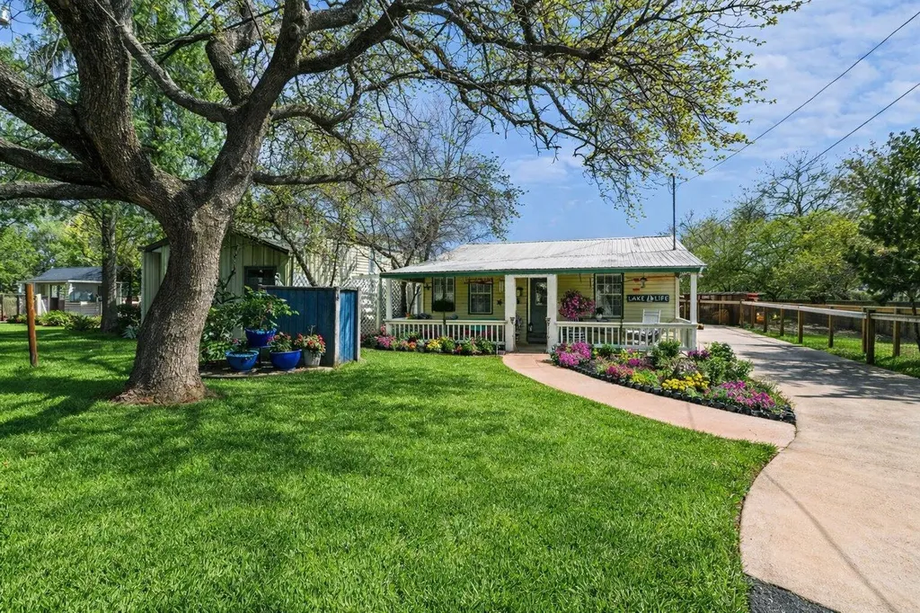 17009 E Darleen Drive Leander TX 78641