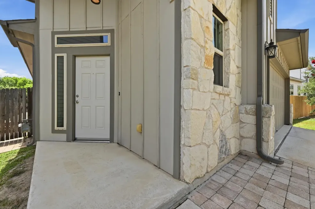 9704 Tall Tree Lane Austin TX 78748