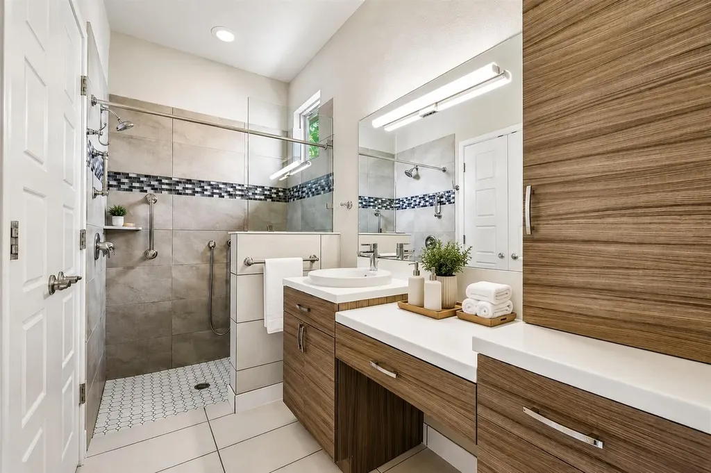 9704 Tall Tree Lane Austin TX 78748