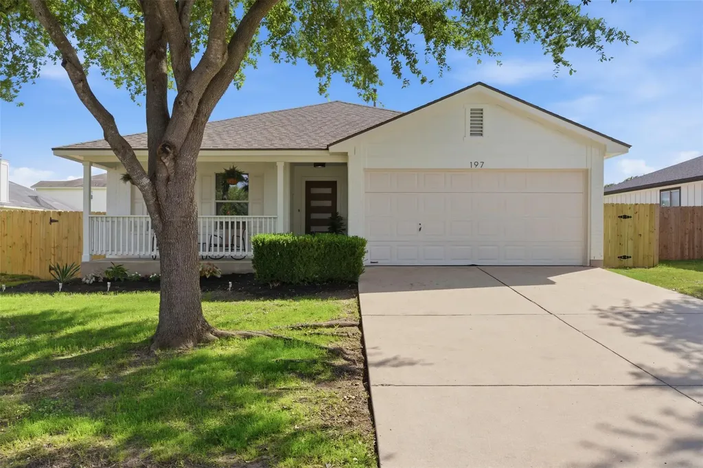 197 Donatello Kyle TX 78640