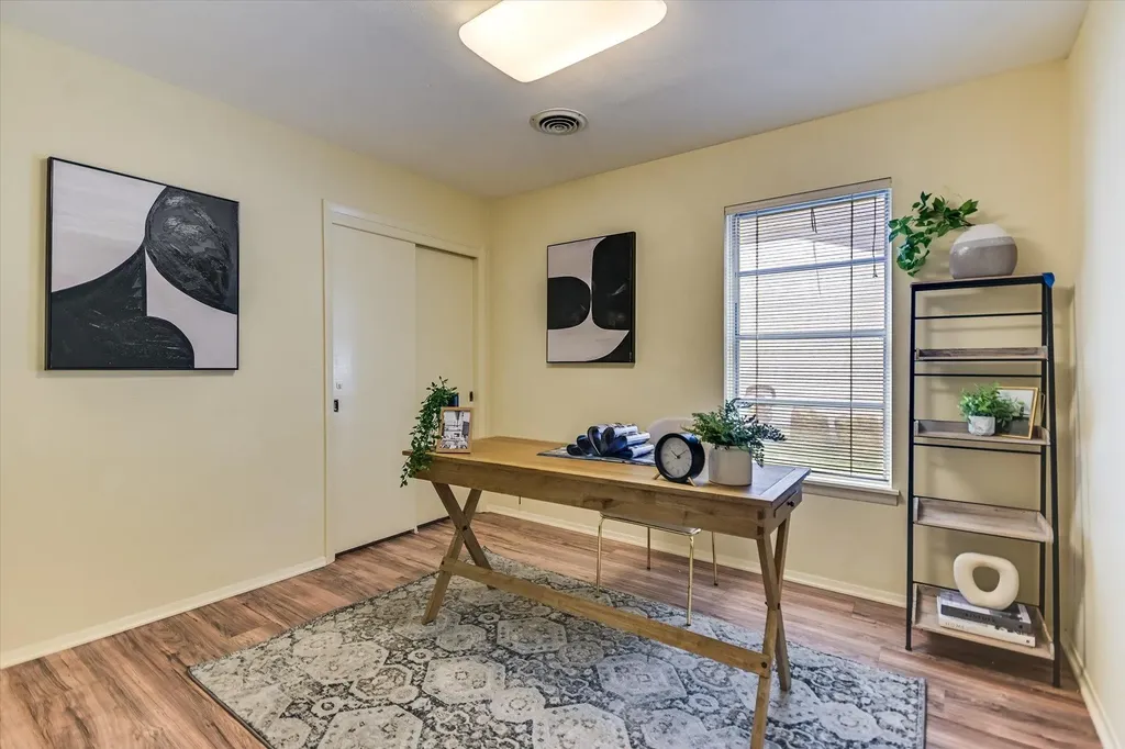 5611 Mapleleaf Drive Austin TX 78723