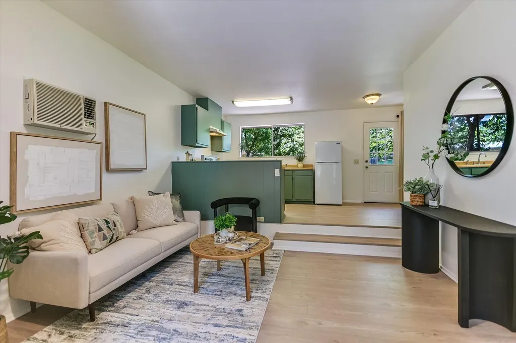 5611 Mapleleaf Drive Austin TX 78723