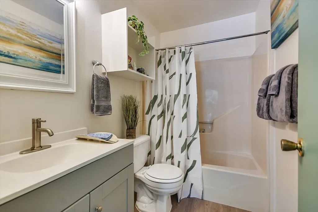 5611 Mapleleaf Drive Austin TX 78723
