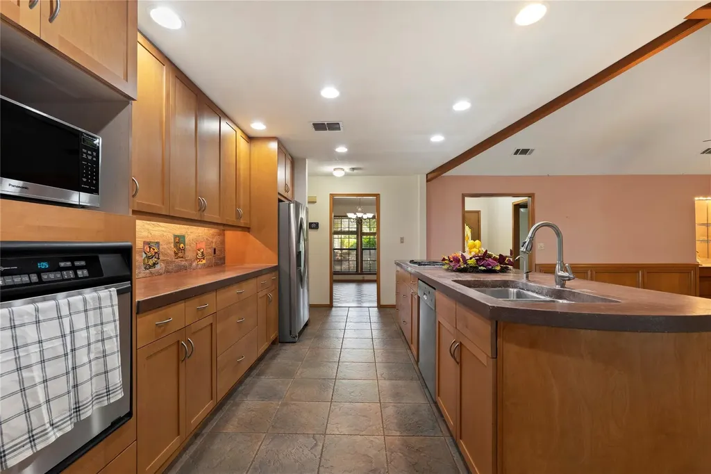 3805 Carmel Drive Round Rock TX 78681