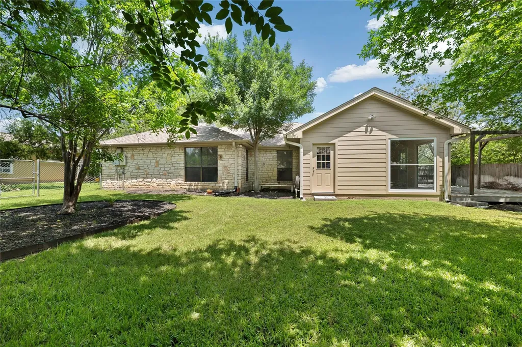 3805 Carmel Drive Round Rock TX 78681
