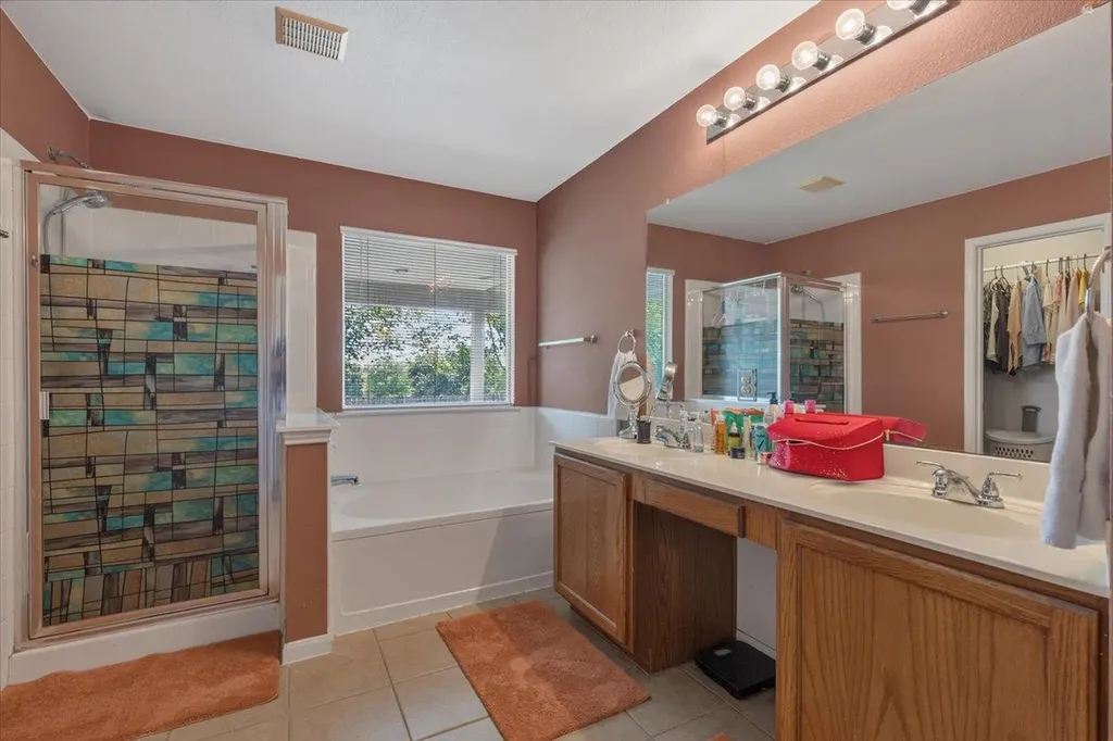 1553 Amberwood Loop Kyle TX 78640
