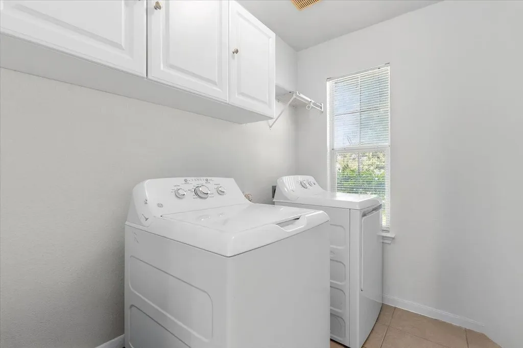 1553 Amberwood Loop Kyle TX 78640