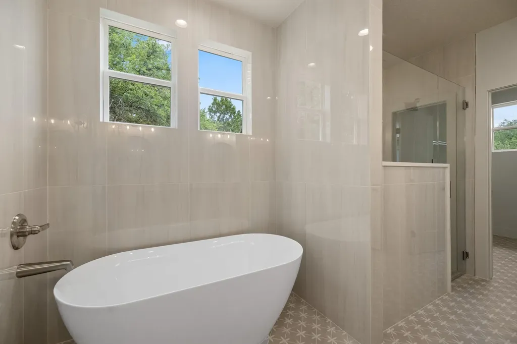 2807 Wilson Avenue Lago Vista TX 78645