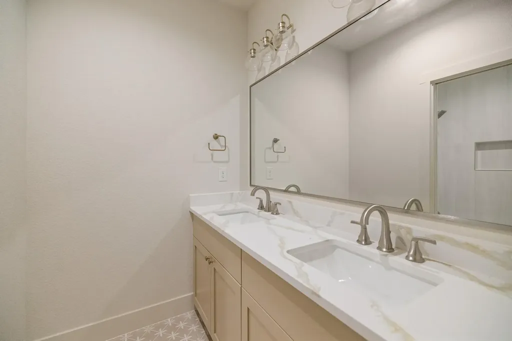 2807 Wilson Avenue Lago Vista TX 78645
