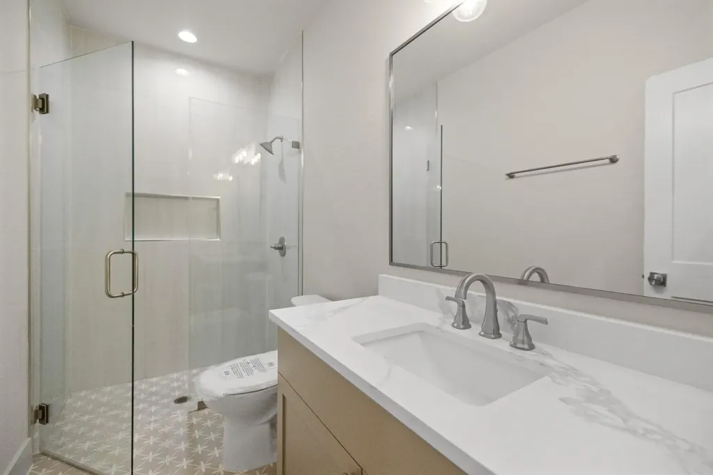 2807 Wilson Avenue Lago Vista TX 78645