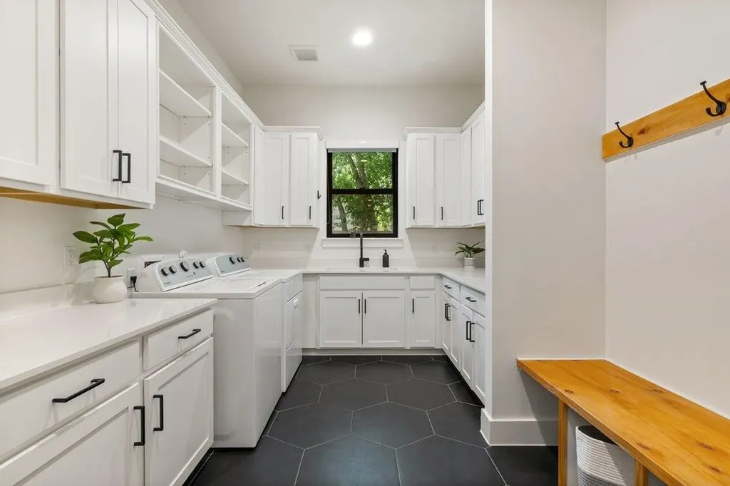 1212 Madison Avenue Austin TX 78757