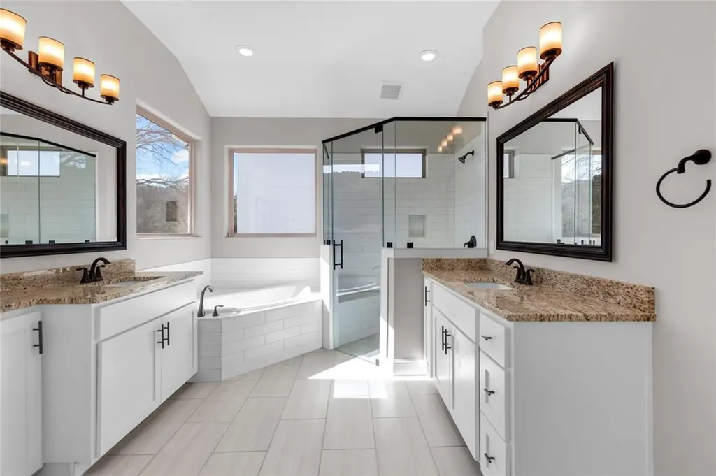 20701 Deep Creek Lago Vista TX 78645