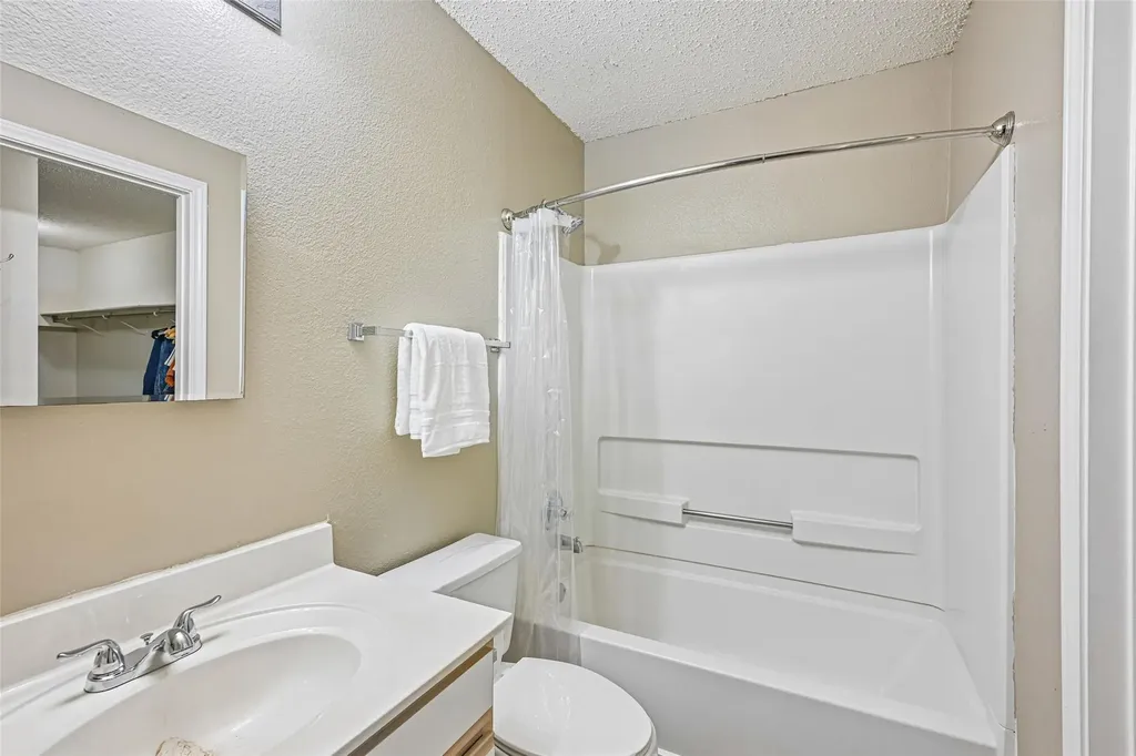 401 Emerald Fields Lane Kyle TX 78640