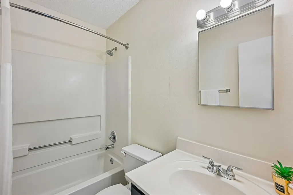 401 Emerald Fields Lane Kyle TX 78640