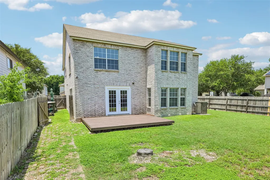 401 Emerald Fields Lane Kyle TX 78640
