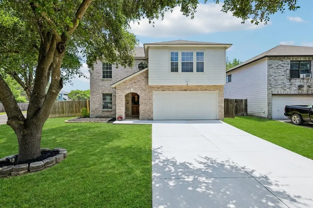 401 Emerald Fields Lane Kyle TX 78640