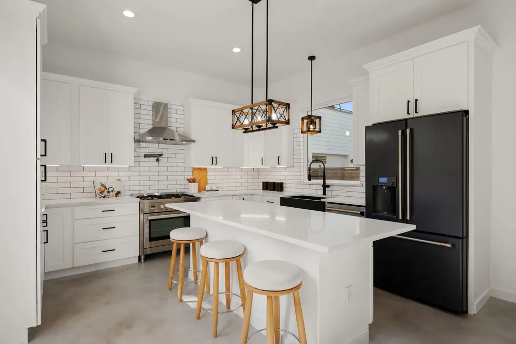 2302 Euclid Avenue Austin TX 78704