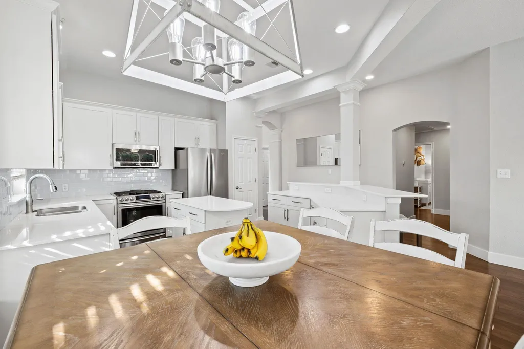 6800 La Concha Cove Austin TX 78749