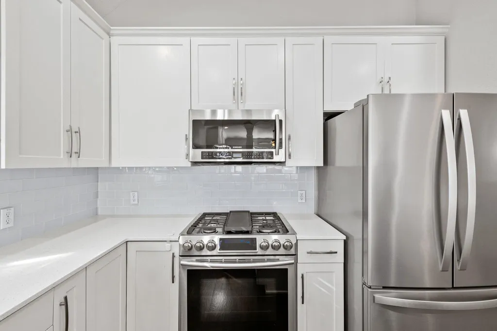 6800 La Concha Cove Austin TX 78749