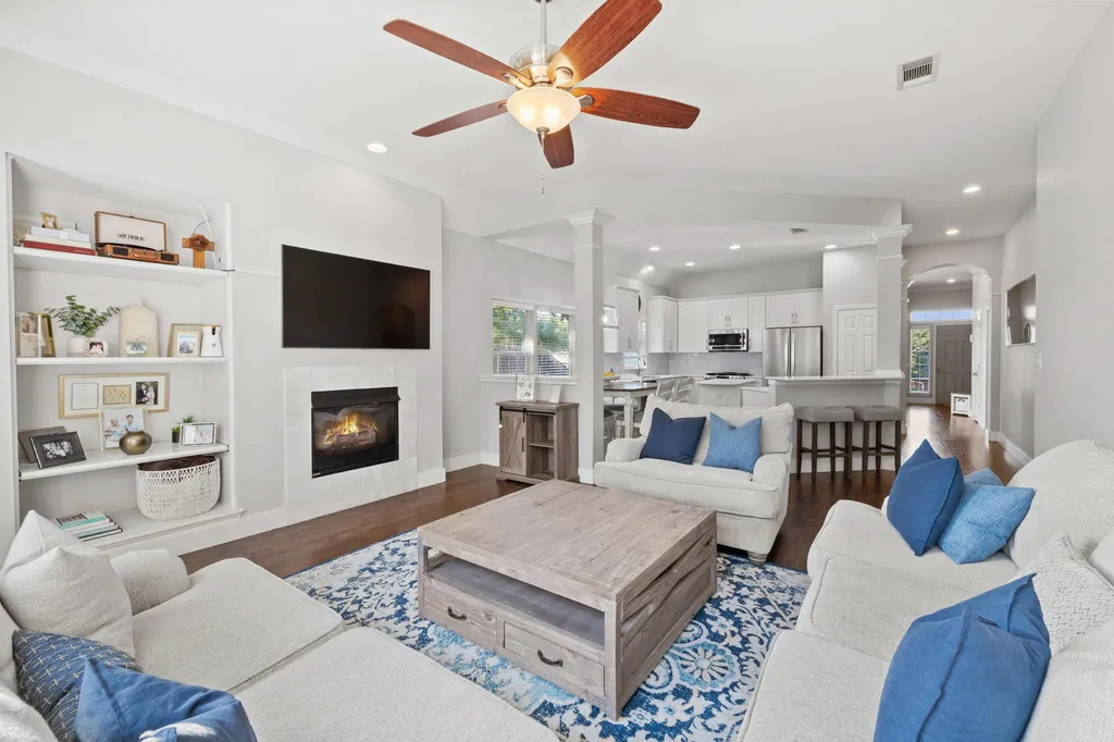 6800 La Concha Cove Austin TX 78749
