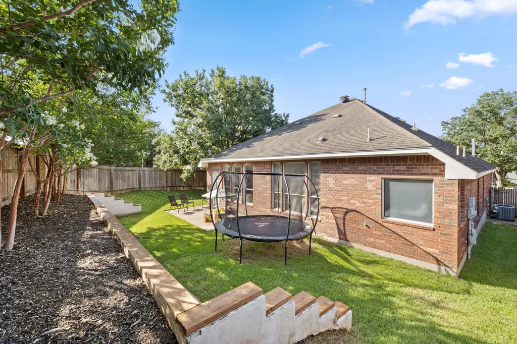 6800 La Concha Cove Austin TX 78749