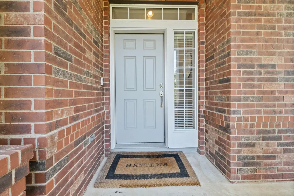 6800 La Concha Cove Austin TX 78749