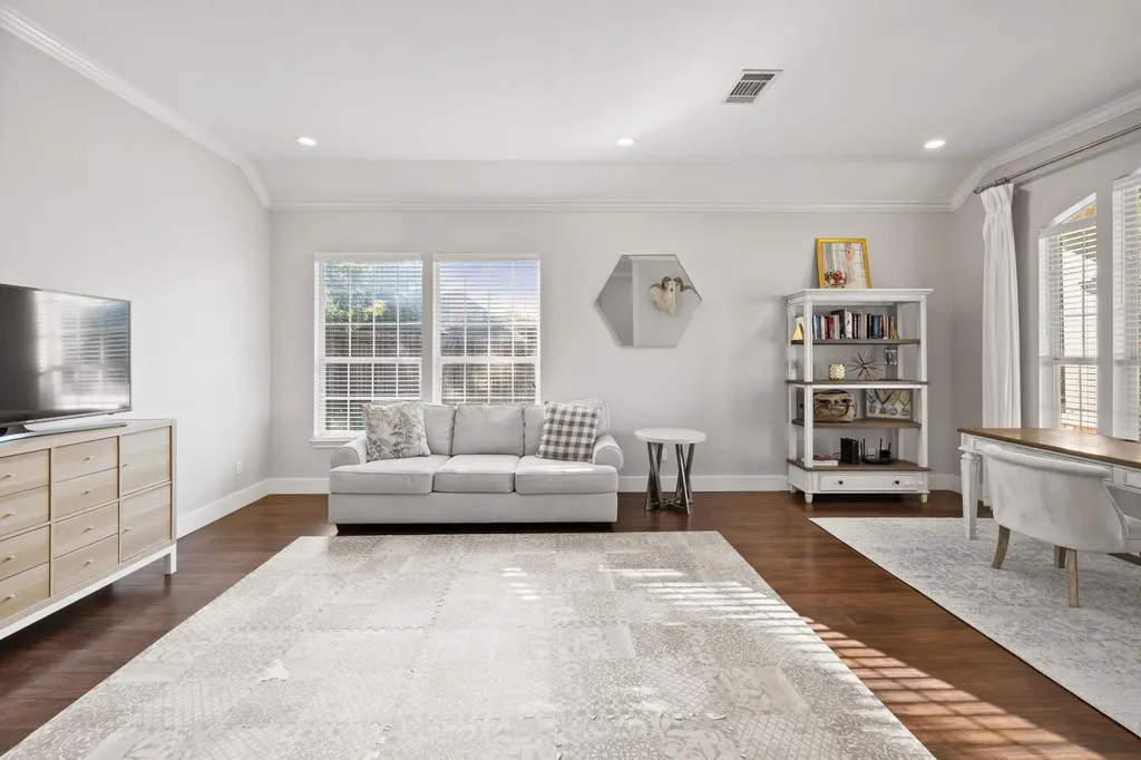 6800 La Concha Cove Austin TX 78749