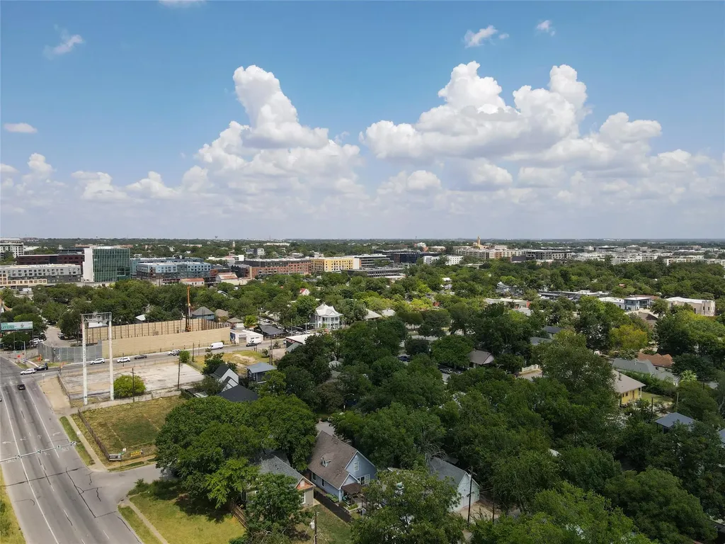 900 Willow Street Austin TX 78702