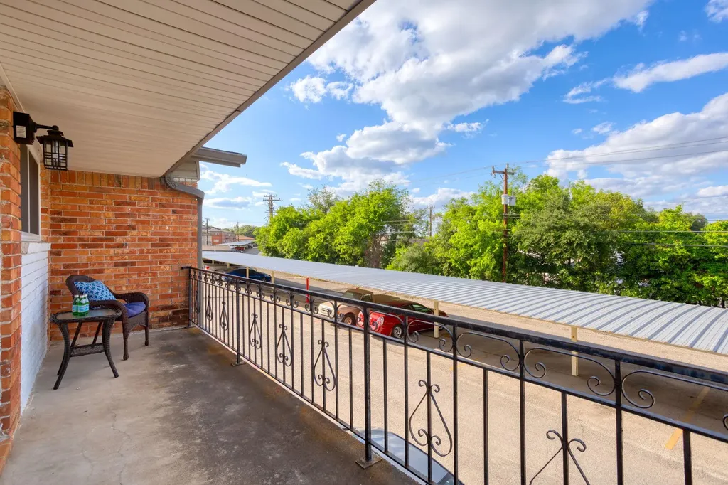 201 W Silver Sands Drive San Antonio TX 78216