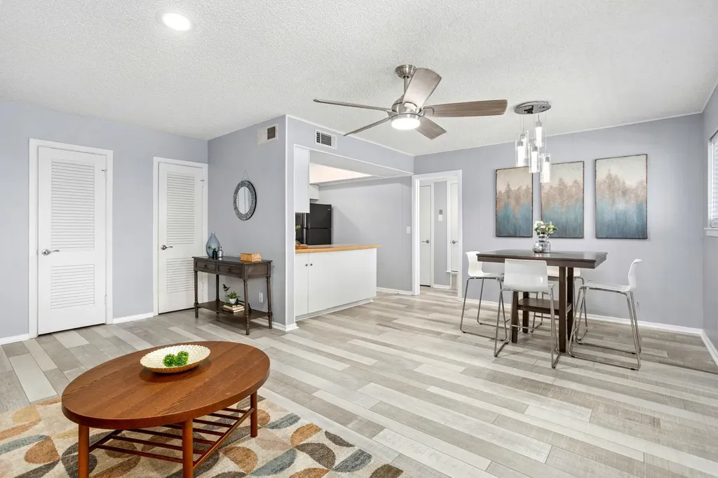 201 W Silver Sands Drive San Antonio TX 78216