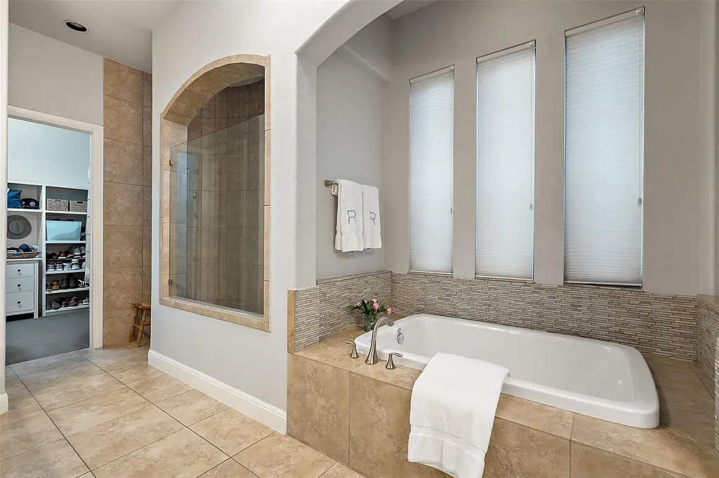 4113 Sugarloaf Drive Austin TX 78738