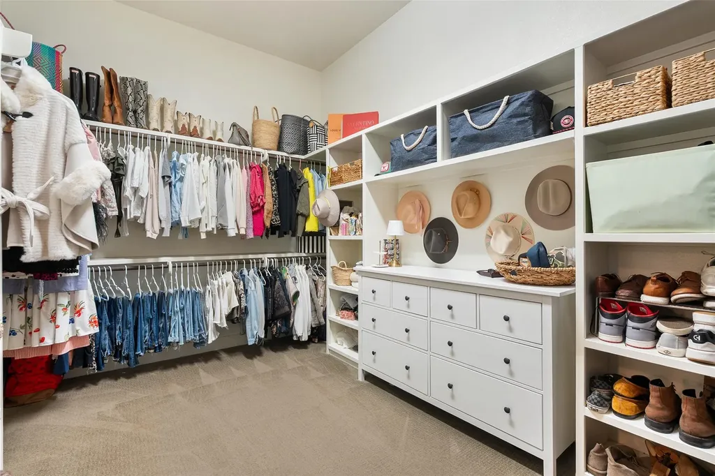 4113 Sugarloaf Drive Austin TX 78738